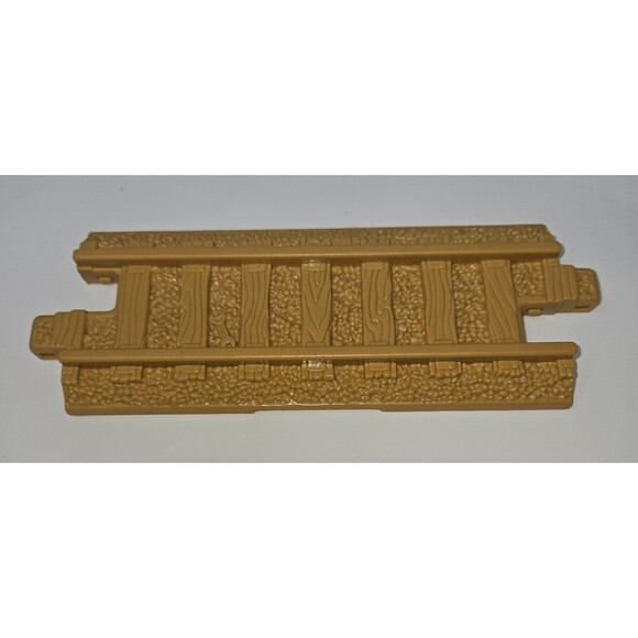 Fisher-Price GeoTrax Rail & Road Tracktown Railway 5 Track Pieces 1 Building - Picture 4 of 11